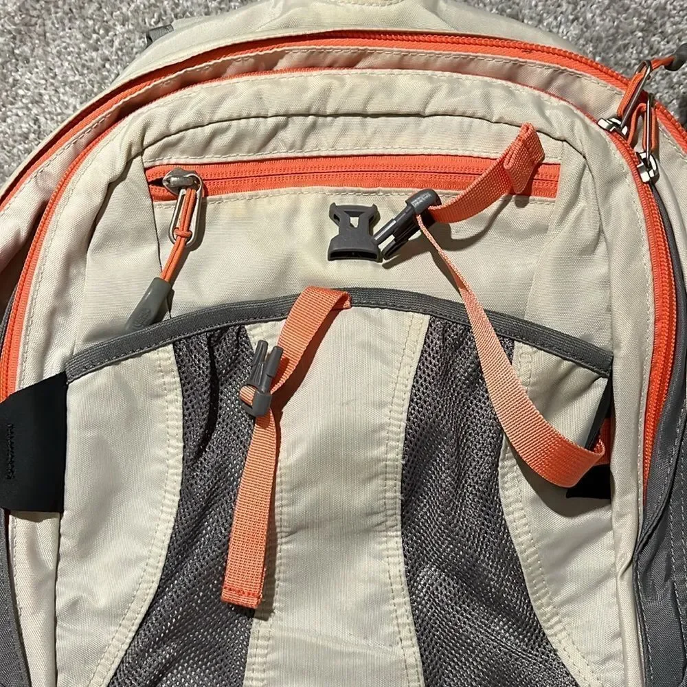North Face Recon Travel School Laptop Carry Hiking Trail Backpack Creme Orange